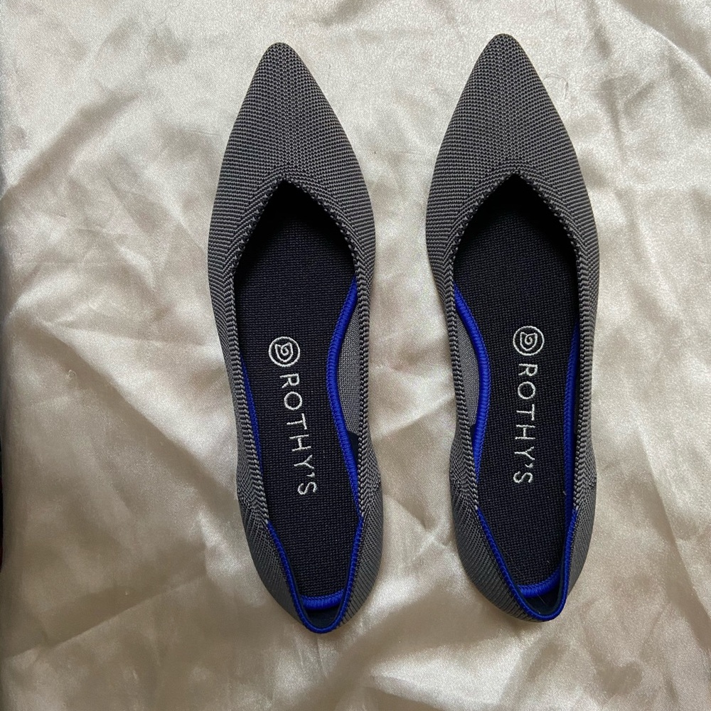 Rothy’s The Point in Cloud Grey NEVER WORN Size 9